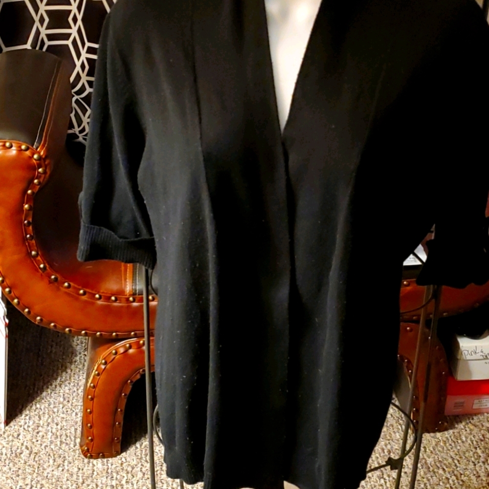 Light weight knit cardigan